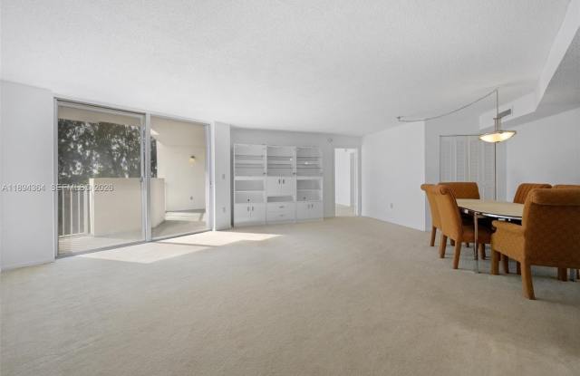 1300 NE Miami Gardens Dr photos photos