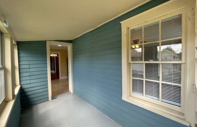 613 West Gray Street - 613 West Gray Street, Elmira, NY 14905 613 West Gray Street - 613 West Gray Street, Elmira, NY 14905