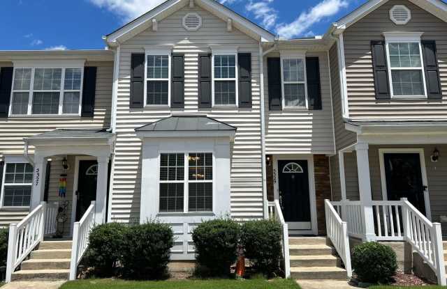 Beautiful 4 Bedroom | 3.5 Bedroom Raleigh Townhome photos photos