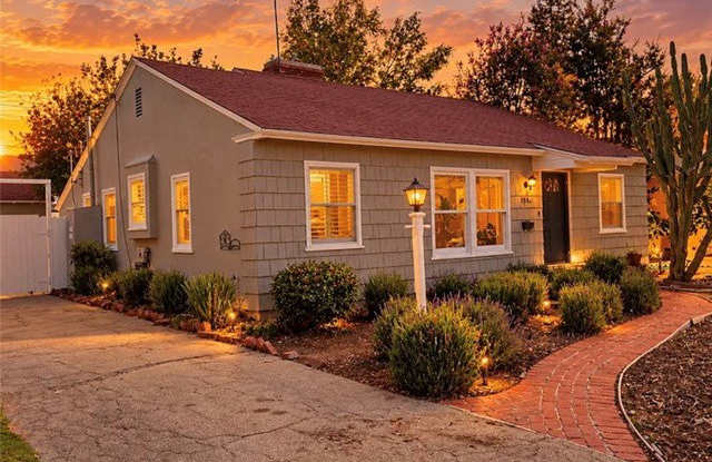6548 Colbath Avenue Gallery 1