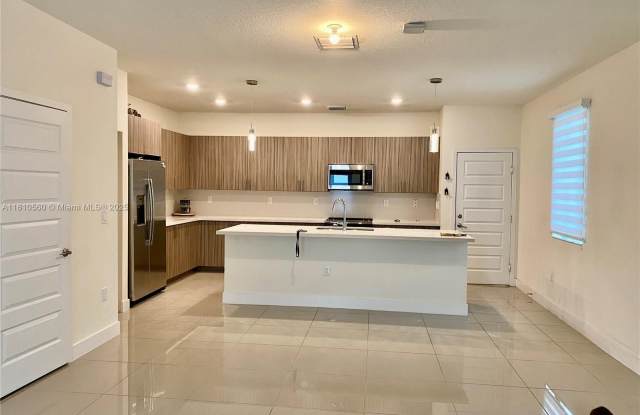 4980 NW 83rd Ave photos photos
