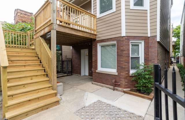 2847 N Ridgeway Avenue Gallery 2