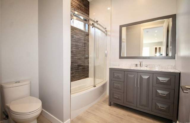 14220 HUSTON STREET Gallery 4