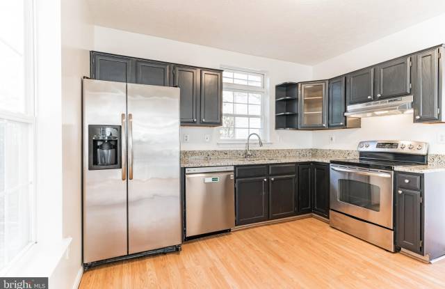 6130 GRAY WOLF COURT Gallery 4