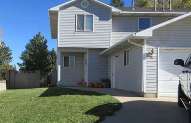 3 bed, 1.5 bathroom - Two Story Twin Home photos photos