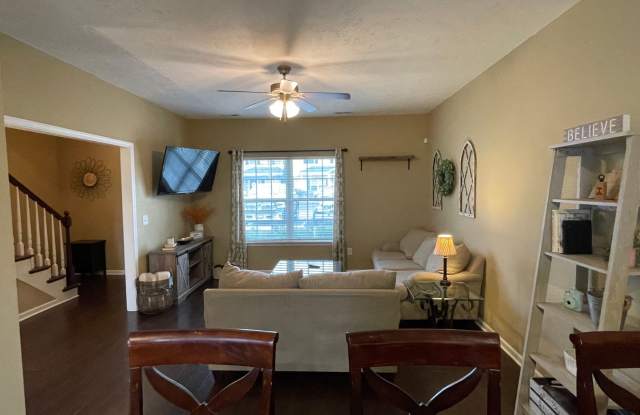 Cottage Glen Townhome. -- Full Furnished !!! photos photos