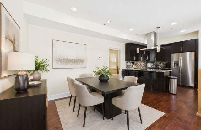 Bright bi-level 2 bed 2 bath available SEPTEMBER 10 photos photos