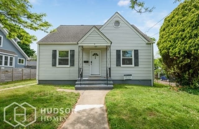 10 South 8th Avenue - 10 South 8th Avenue, Highland Park, NJ 08904