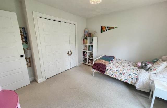 123 Pleasant St. photos photos