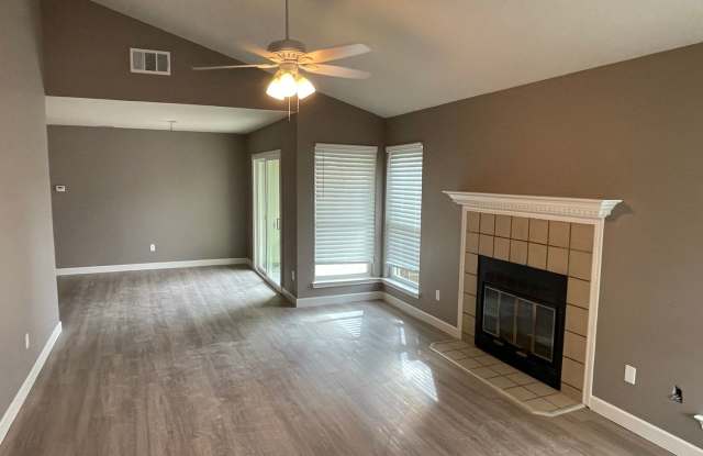 Remodeled 3/2 in near MoPac and Parmer Ln Gallery 4