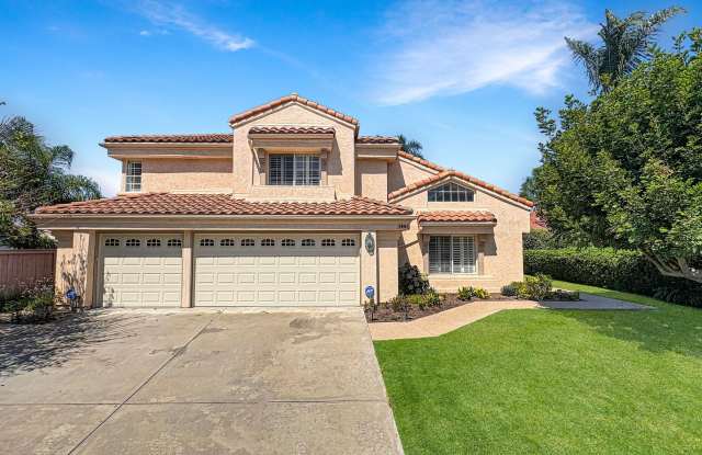 Spacious Oceanside Retreat with Pool, Spa, and 3-car garage - 323 Via Del Astro, Oceanside, CA 92057