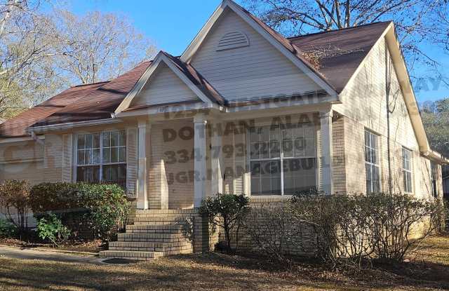 2415 Stonewood Drive Gallery 1