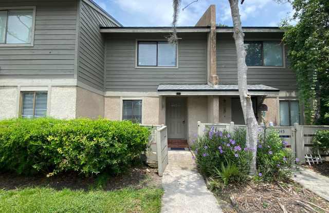7701 BAYMEADOWS CIR West 1164 - 7701 Baymeadows Cir W, Jacksonville, FL 32256
