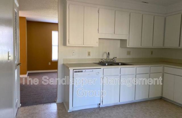 4736 Linfield Lane Gallery 2
