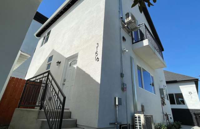 1 Month Free! Luxury 4 Bedroom Home in Echo Park! photos photos 1 Month Free! Luxury 4 Bedroom Home in Echo Park! photos photos