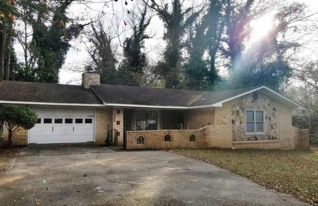 Spacious South Augusta Home Renovated. Conventional or section 8 photos photos