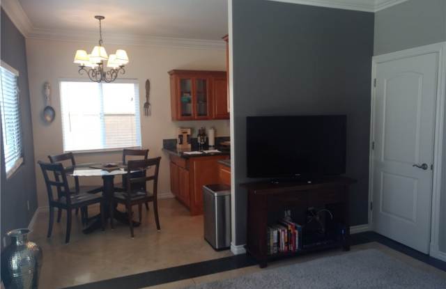 13760 Cordary Avenue Gallery 4