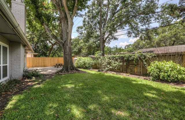 1919 Shadowdale Drive Gallery 4