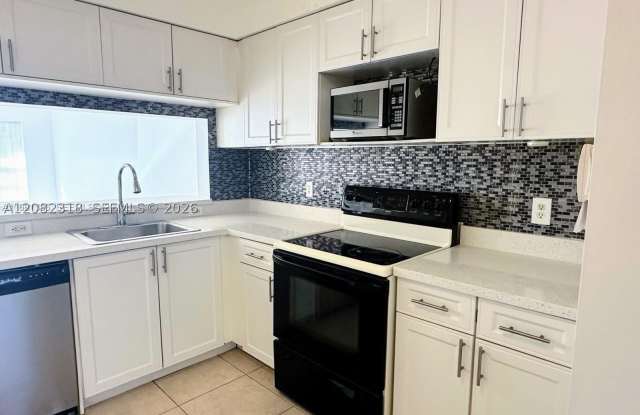 16705 Hemingway Dr Gallery 3