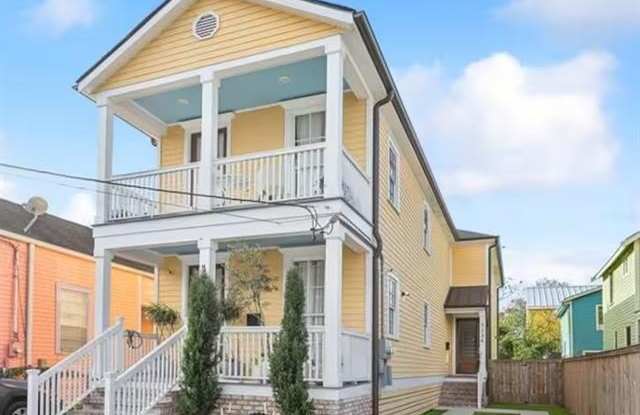 1234 LOUISA Street photos photos