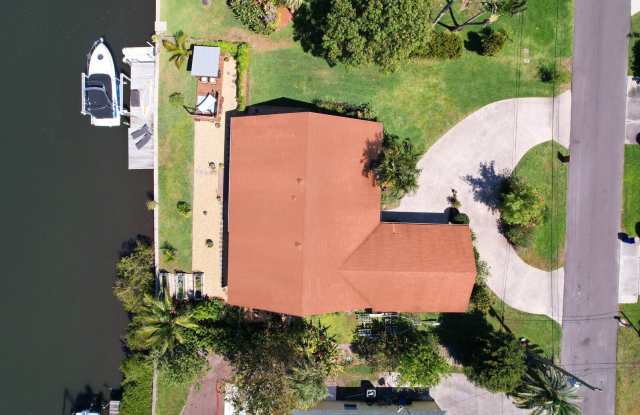 8337 SE Coconut Street - 8337 Southeast Coconut Street, Hobe Sound, FL 33455 8337 SE Coconut Street - 8337 Southeast Coconut Street, Hobe Sound, FL 33455