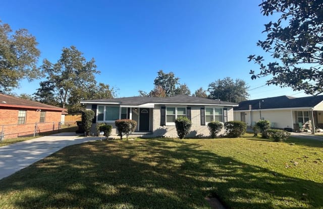 1918 Stuyvesant Street - 1918 Stuyvesant Street, Savannah, GA 31405