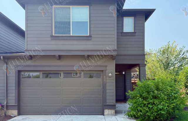 NE Bend townhome on corner lot in quiet, convenient location Gallery 3