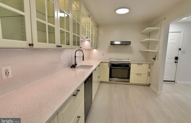 11717 KARBON HILL CT #703B Gallery 4