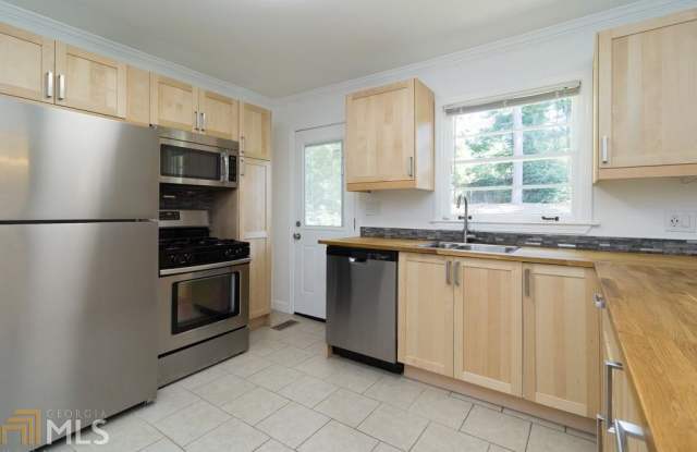2944 Sandra Ln Gallery 4