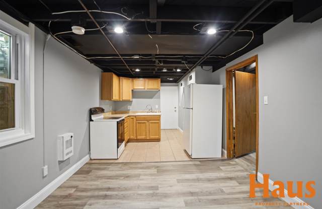 1423 Southwest Byron Street - B - 1423 Southwest Byron Street, Topeka, KS 66604 1423 Southwest Byron Street - B - 1423 Southwest Byron Street, Topeka, KS 66604