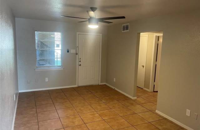 208 Alpine Court - 208 Alpine Court, Irving, TX 75060