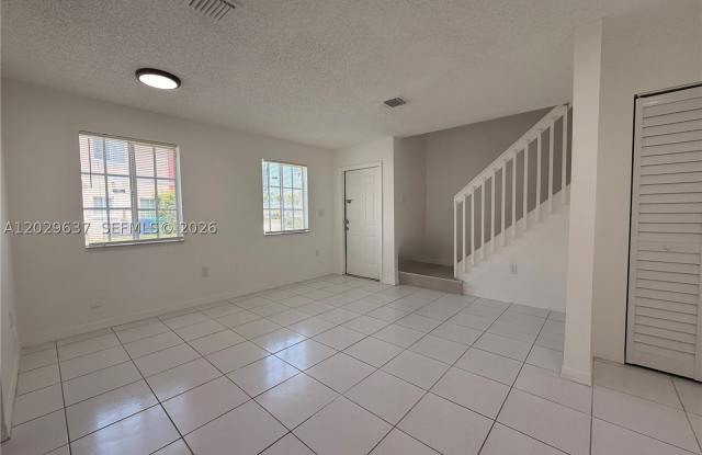 18774 SW 100th Ave Gallery 4