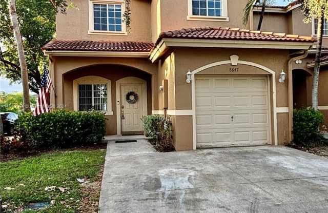 8647 SW 214th Ter - 8647 Southwest 214th Terrace, Cutler Bay, FL 33189
