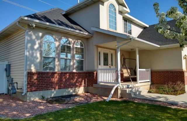 Freshly Painted, New Carpet Throughout - Home For Rent In Springville!!! photos photos Freshly Painted, New Carpet Throughout - Home For Rent In Springville!!! photos photos