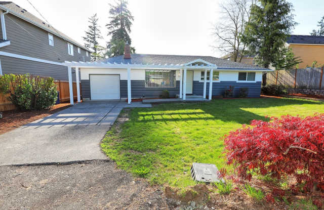 3 bedroom Renton Rambler on Large Lot photos photos