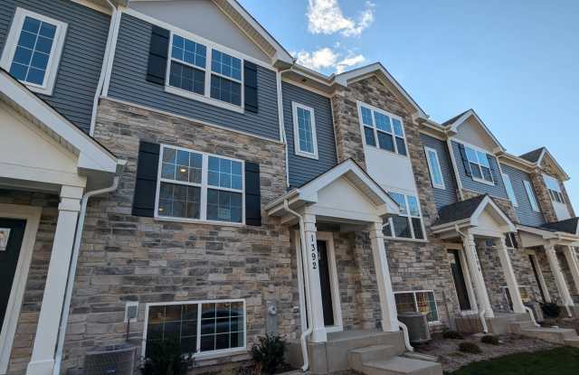 1392 Foxglove Dr - 1 photos photos