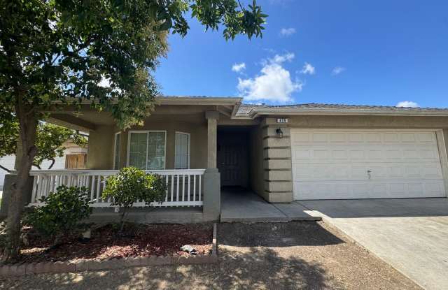 4 bed 2 bath home in Merced photos photos
