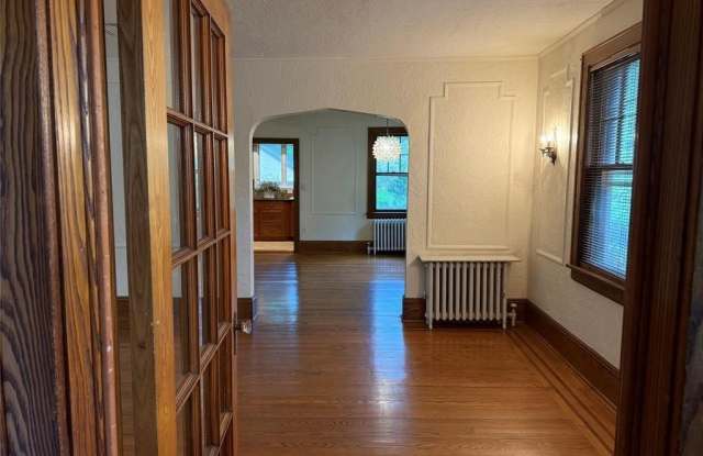 37 Columbus Avenue Gallery 2
