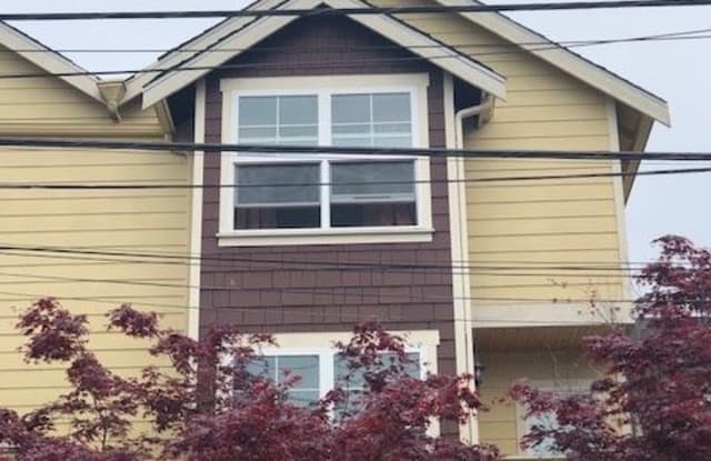 5033 12th Ave NE #A - 5033 12th Avenue Northeast, Seattle, WA 98105
