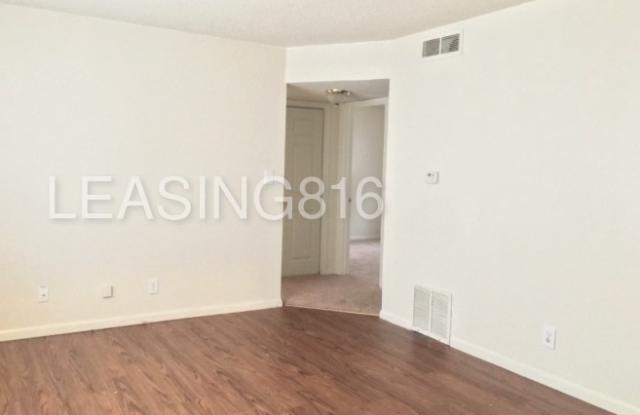 1507 North 55 Drive Gallery 4