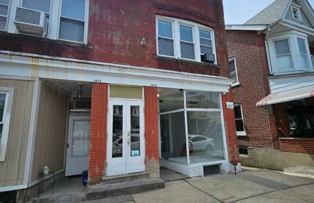 1935 W BROAD Street Gallery 2