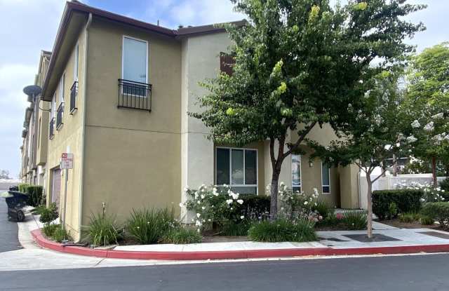 4 Bdrm Parkside Village Gem - 2 weeks free rent move-in by August 1st! photos photos