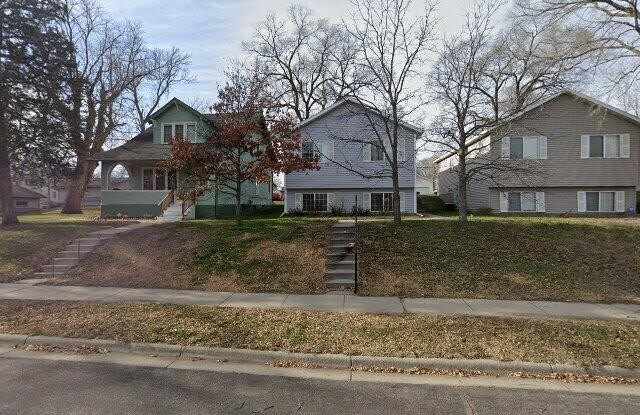 817 10 1/2 Avenue South photos photos