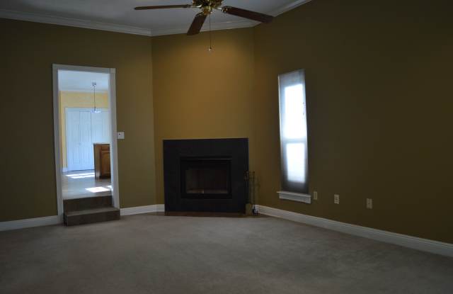Conveniently located close to Bluebonnet & Essen Gallery 3