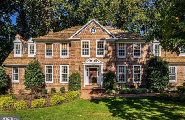 10898 FEATHERFIELD CT Gallery 2
