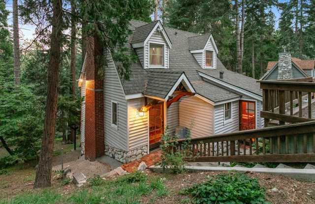 647 W Victoria Ct - 647 West Victoria Court, Lake Arrowhead, CA 92352