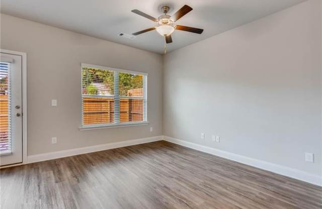 500 Rockfern Court Gallery 3
