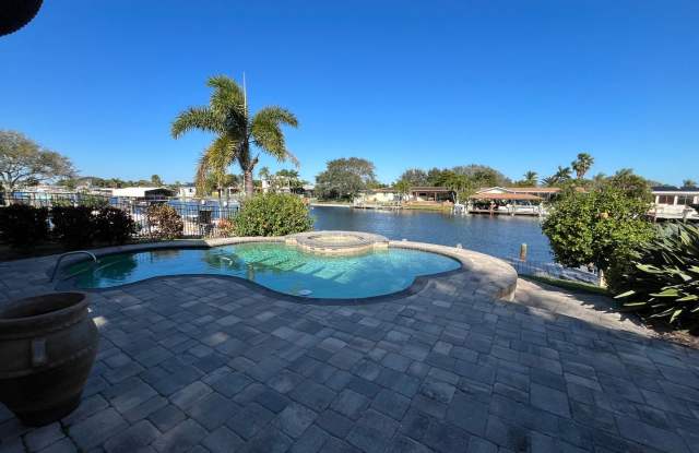 Beachside Living At Its Best! Gallery 3