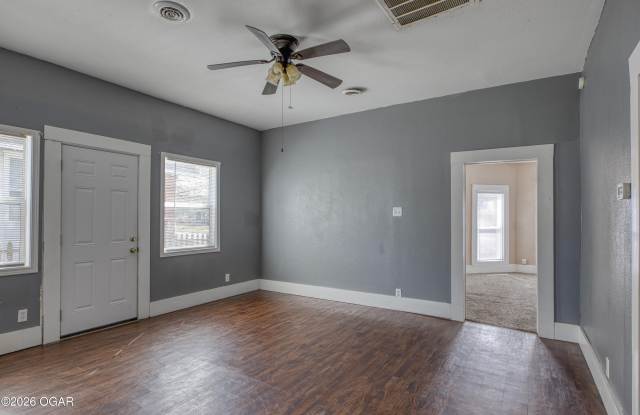 2115 S Byers Avenue Gallery 3