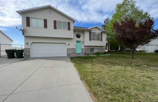 854 Pioneer Avenue photos photos